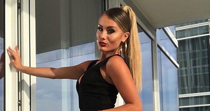 Novia de Luis Miguel conquista Florida en bikini blanco