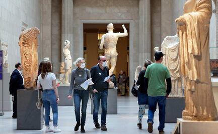 Nueva York retira uso de cubrebocas en escuelas y prueba de vacuna en interiores