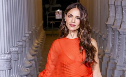 Eiza González irradia glamour con vestido transparente y lencería en los LACMA