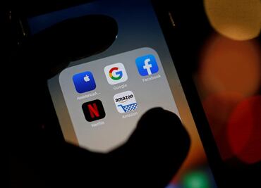 Demandan a gobierno de Trump por exigir datos de redes sociales para visa