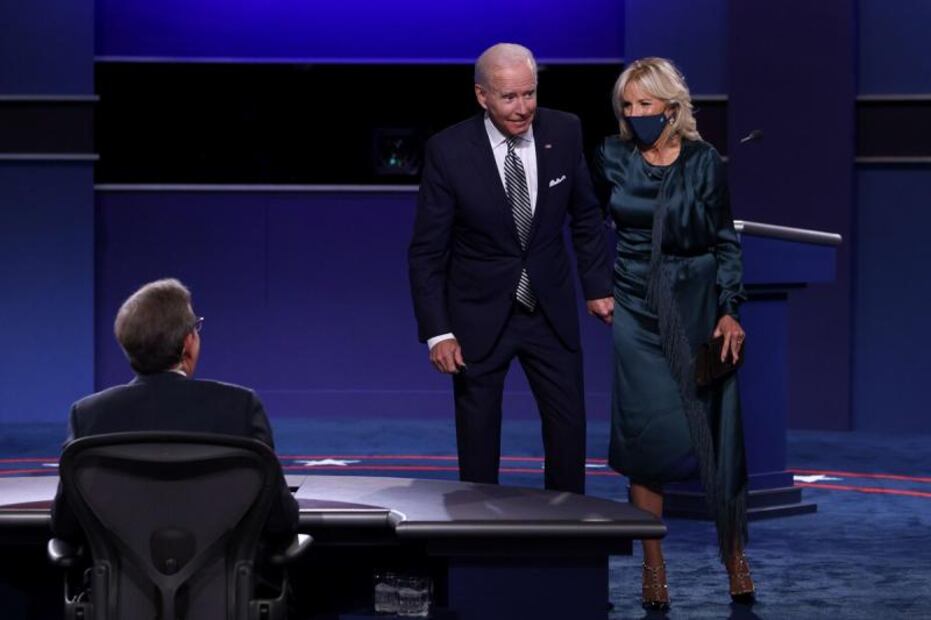 El lujoso traje de $3 mil dólares que Melania Trump lució en el debate 