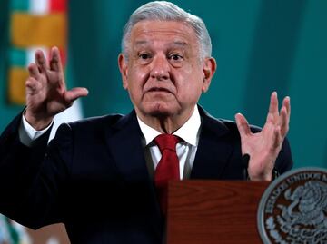 AMLO acusa a la OMS de “desidia” en aprobación de vacunas