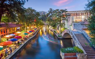 ¿Qué hacer y ver en el Festival del Vino y la Comida de San Antonio?