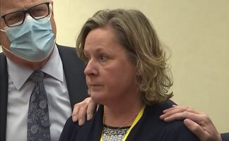 Declaran culpable a policía que disparó contra un joven afroamericano