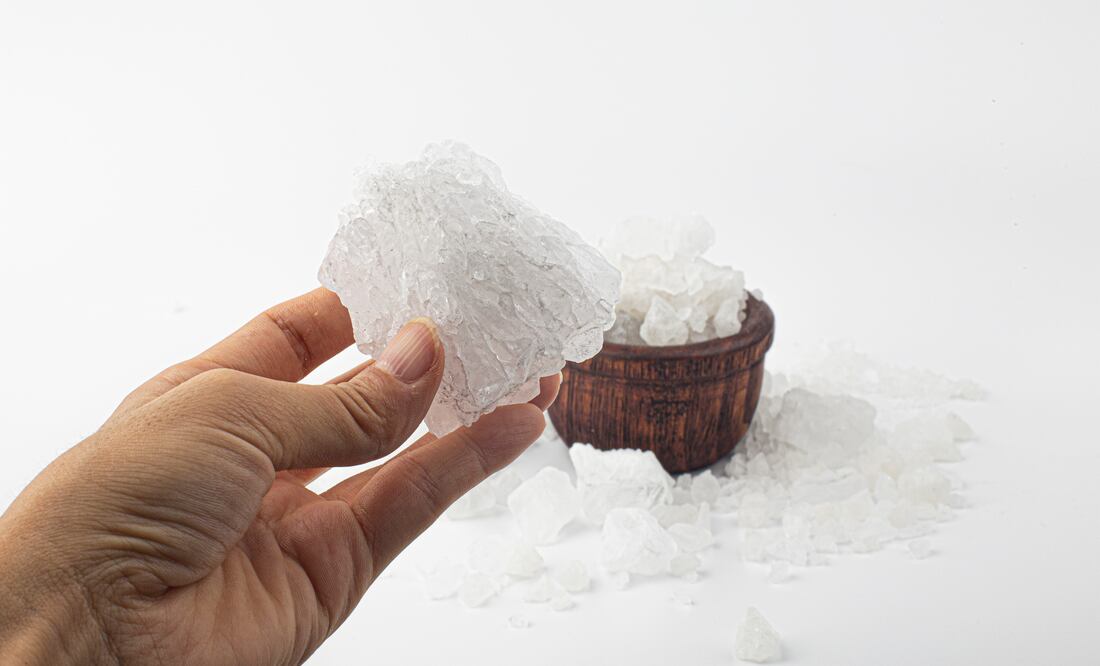 Piedra de Alumbre: Usos y Beneficios para el Cuidado Corporal. Foto iStock/ bong hyunjung