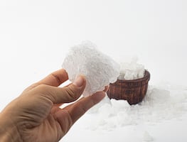 Piedra de alumbre: ¿Qué es y para qué sirve? ¿Cómo se usa?