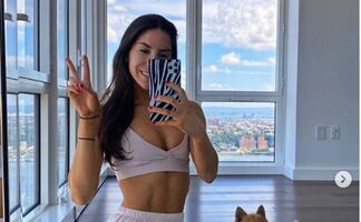 'Reina del fitness' impacta con figura en leggings en Nueva York 