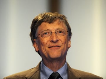 Los 4 libros “de lectura obligada” que Bill Gates recomienda leer este verano 2024