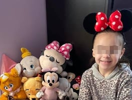 Expulsan a niña de tienda de Disney por usar cubrebocas tipo polaina