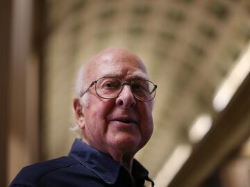 Muere el británico Peter Higgs, descubridor de la 'partícula de Dios'
