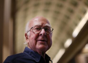 Muere el británico Peter Higgs, descubridor de la 'partícula de Dios'