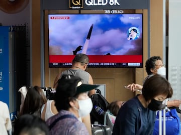 Corea del Norte lanza misiles balísticos al mar de Japón tras llegada de submarino nuclear de EU