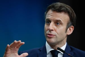 “Hemos intentado todo para evitar esta guerra, pero está aquí y estamos listos”: Macron