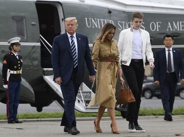 Barron Trump luce irreconocible a sus 15 años y más alto que Melania