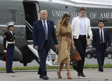 Barron Trump luce irreconocible a sus 15 años y más alto que Melania