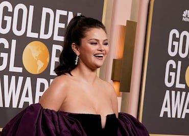 Selena Gomez derrocha belleza y glamour con vestido bustier en los Golden Globes