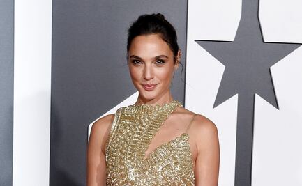 Gal Gadot se luce al natural con ropa deportiva en mercado de Los Ángeles