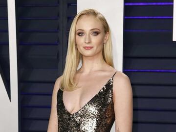 Sophie Turner conquista Miami con sexy bikini verde