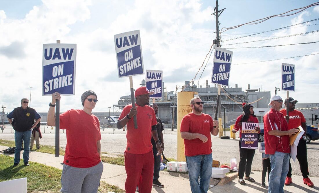 Huelga sin precedentes en automoción: UAW se la juega con huelgas selectivas en GM, Ford y Stellantis. Foto AFP