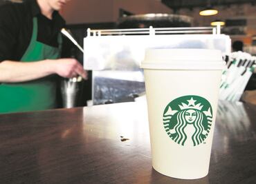 Empleado con hepatitis A expone a cientos de clientes de Starbucks en EU