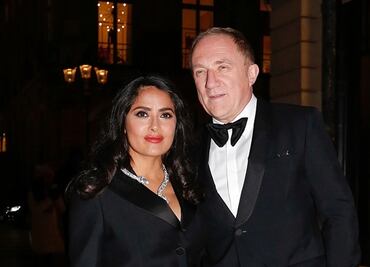 Salma Hayek deslumbra con elegante atuendo en París