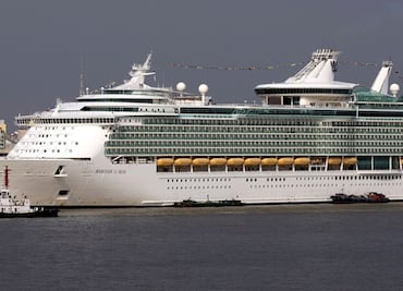México aplaza impuesto a turistas de cruceros hasta 2025