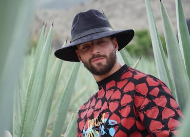 Maluma visita Oaxaca y promociona su nueva marca de mezcal 'Contraluz'