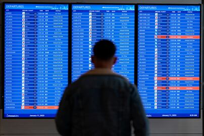 Caos aéreo en Nueva York, Atlanta y Chicago: Aeropuertos colapsados por las tormentas