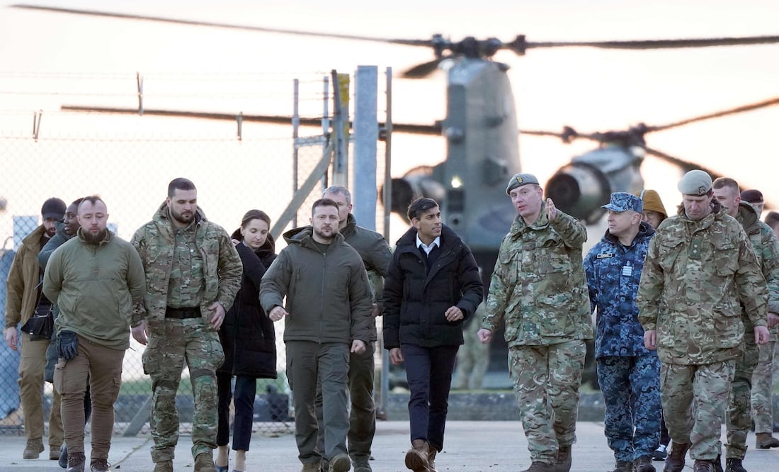 Ejército de Kiev afirma que Ucrania es "el primer país" atacado con misil intercontinental (Photo by Andrew Matthews / POOL / AFP)