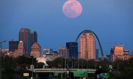 Galería: las mejores fotos de la superluna rosa de abril