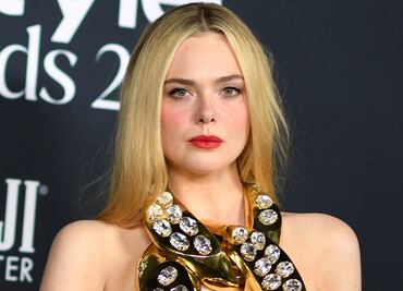 El arriesgado top dorado con el que Elle Fanning deslumbró en LA