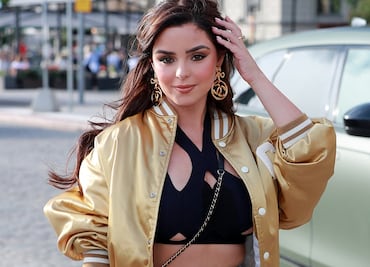 Demi Rose usa su bikini de joyas transparentes más revelador y deslumbra