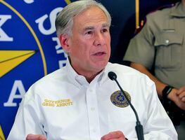 Gobernador de Texas recrimina a Biden dar fórmula para bebés a "indocumentados"