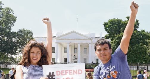 Caucus Hispano propondrá ley que daría ciudadanía a miles de inmigrantes