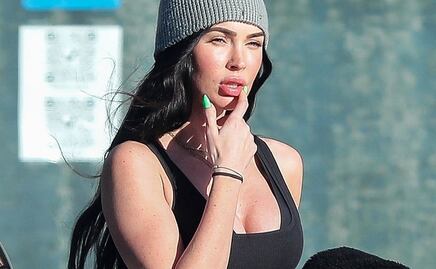 Megan Fox presume figura 'irreal' con crop top en Los Ángeles