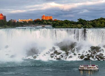 El tour por la Central Eléctrica de las Cataratas del Niágara; otra forma de explorarlas