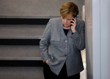 Bromistas rusos engañan a Angela Merkel en llamada telefónica