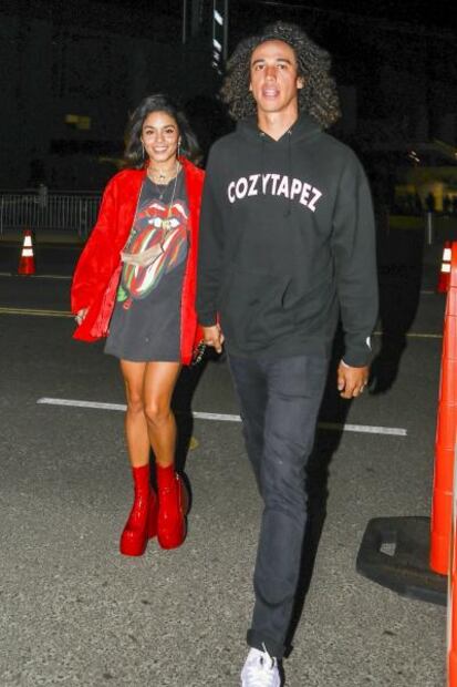 Vanessa Hudgens sorprende con la tendencia sin pantalón en Los Ángeles