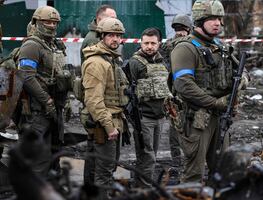 Zelenski califica a soldados rusos de "asesinos, torturadores, violadores y saqueadores"