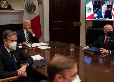 Biden dice que tratará a México como un "igual" al reunirse con AMLO