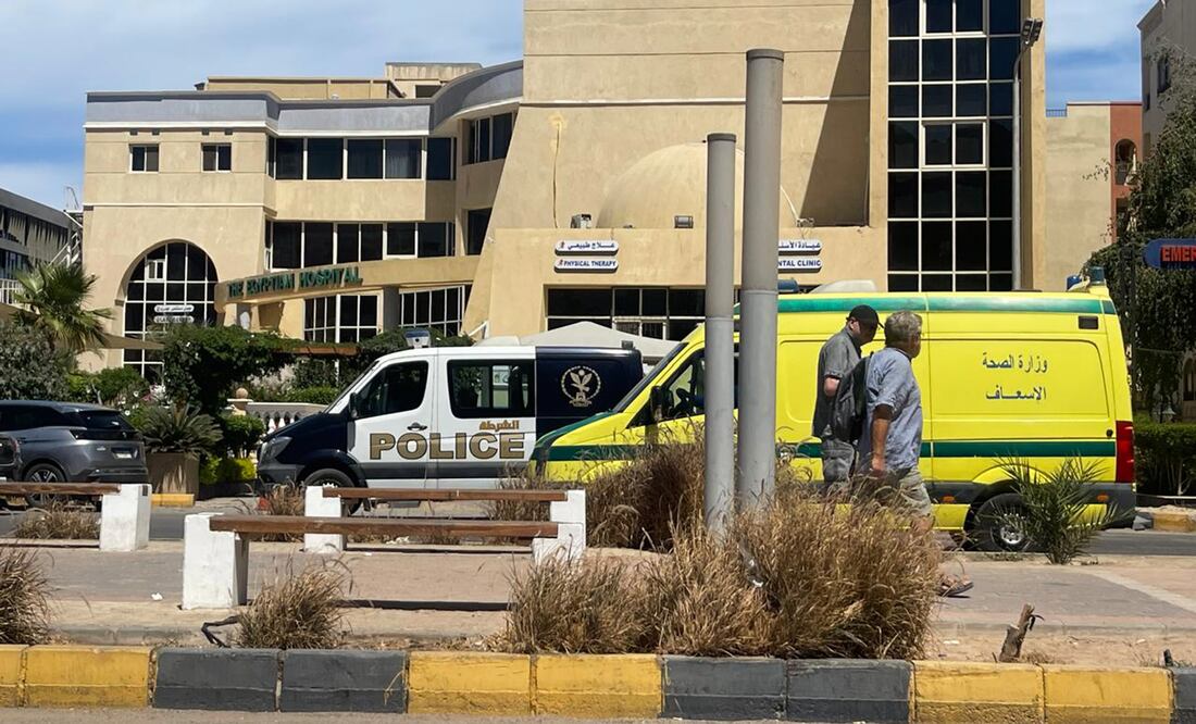 Submarino accidentado en Egipto deja 6 muertos; rescatan a 39 turistas. EFE/EPA/STRINGER