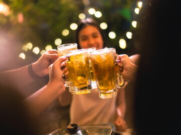 Día Internacional de la Cerveza. ¿Qué tan sana es para el corazón esta bebida, según Harvard?