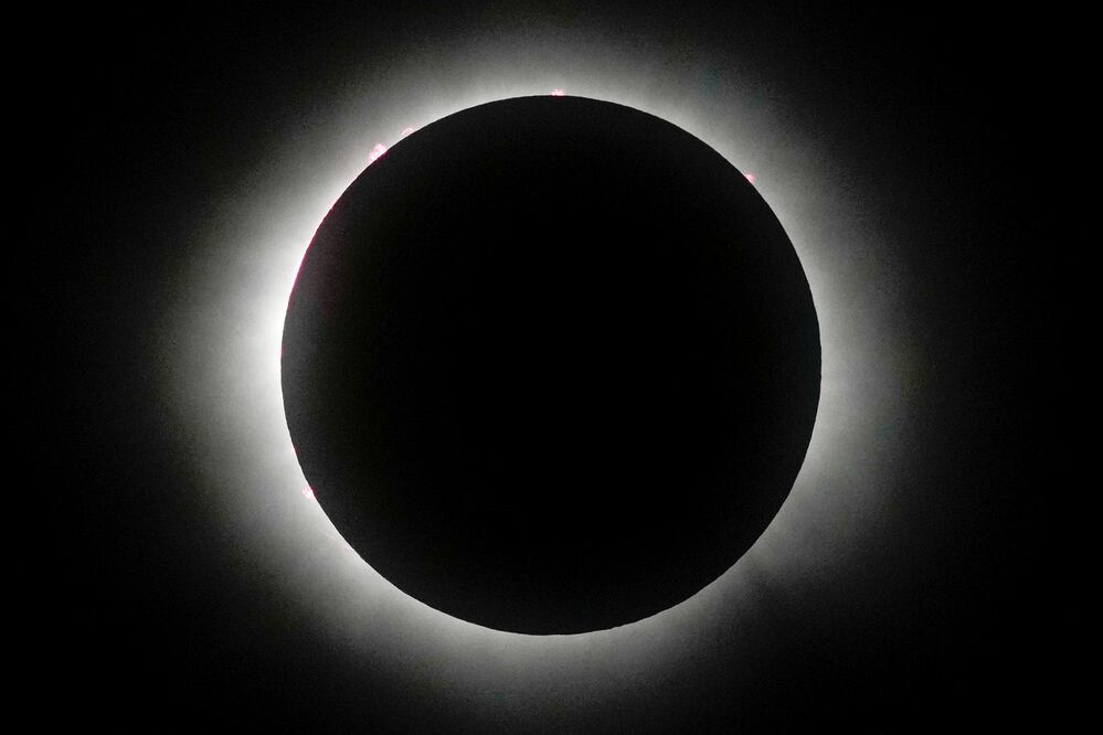 Eclipse Solar Total. La oscuridad total llega a Texas(AP Photo/Fernando Llano)