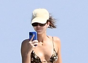 Kendall Jenner y el diminuto bikini floreado que lució en Italia