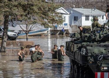 Miles de evacuados y casas bajo el agua por inundaciones en Canadá