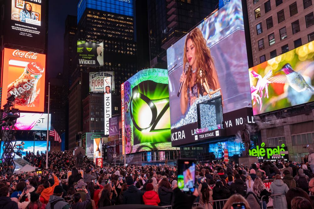 Shakira sorprende a con concierto gratuito en Times Square. EFE/Ángel Colmenares