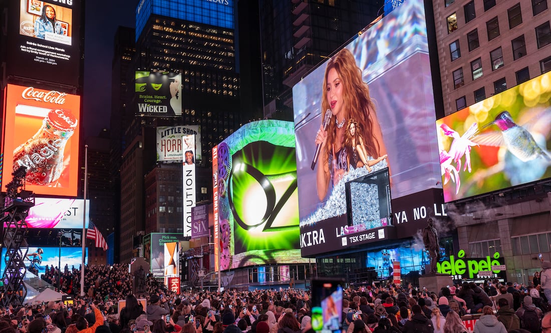 Shakira sorprende a con concierto gratuito en Times Square. EFE/Ángel Colmenares