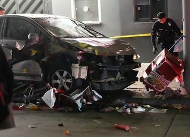 Vehículo atropella a multitud en Los Ángeles y deja al menos 28 heridos