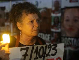 Israel conmemora el ataque de Hamás del 7 de octubre en silencio y con lágrimas