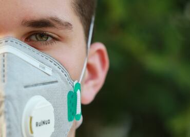El cubrebocas que no es eficaz durante la pandemia, según los CDC